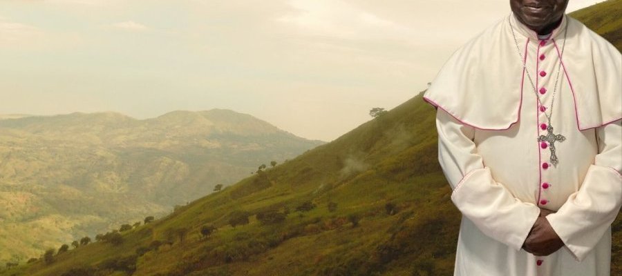 Image:Entretien avec Monseigneur Ngabu - « Vous voulez parler de la paix ? Quelle paix ? Je voudrais vous parler d'abord des causes qui empêchent la paix dans la région »